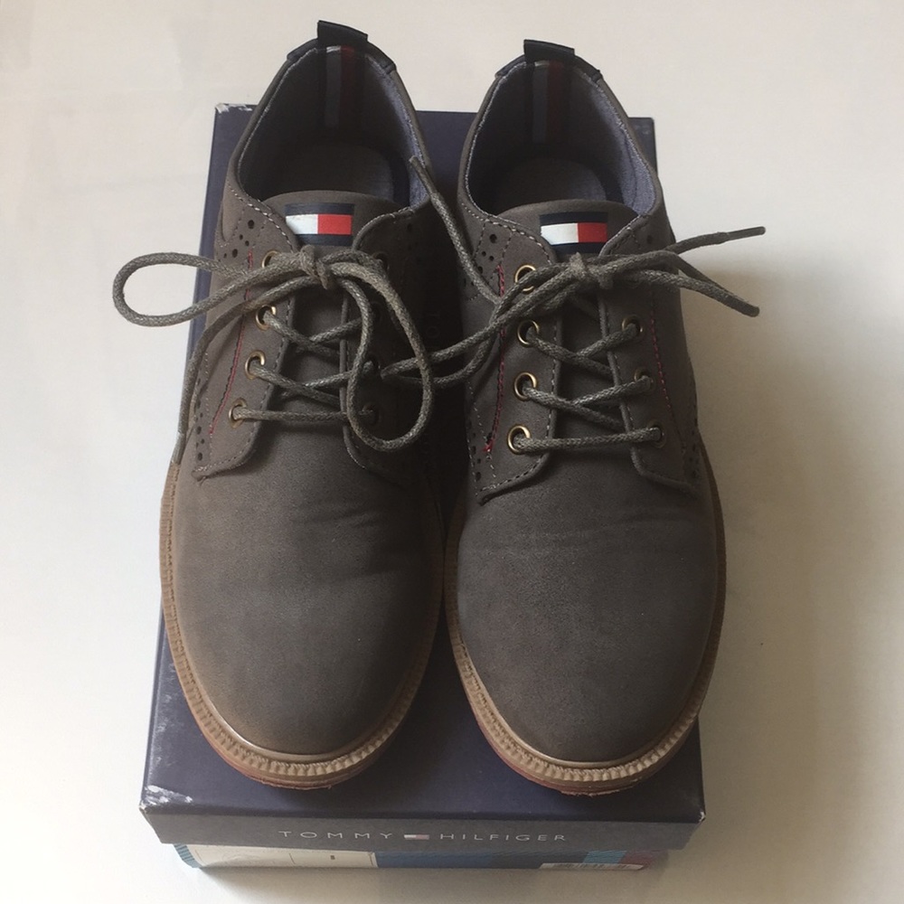 Classic Tommy Hilfiger boys dress shoes